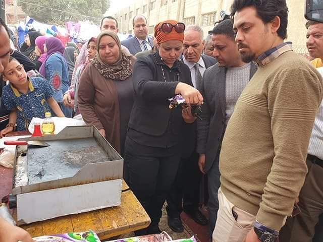 رئيس مدينة القناطر الخيرية تفتتح معرض جهاز للعروسة 
