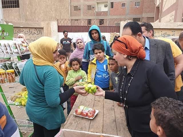 رئيس مدينة القناطر الخيرية تفتتح معرض جهاز للعروسة 