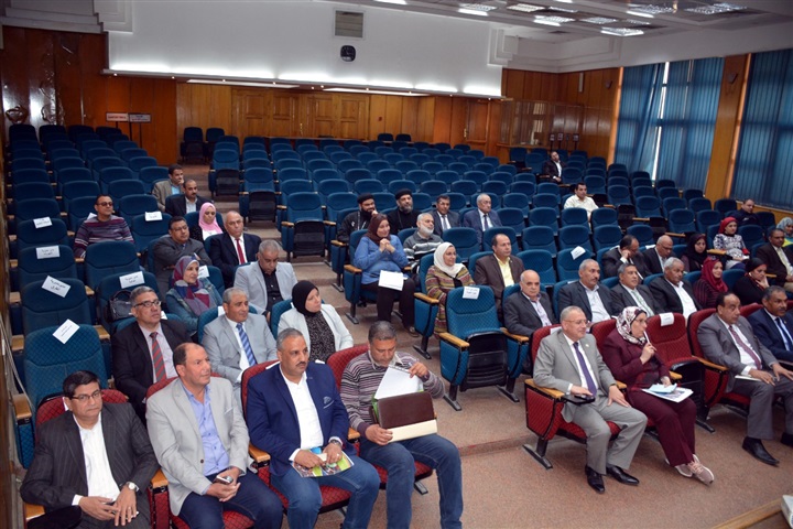 محافظ القليوبية يستعرض الاستعدادات النهائية للاستفتاء على التعديلات الدستورية محافظ القليوبية يستعرض الاستعدادات النهائية للاستفتاء على التعديلات الدستورية