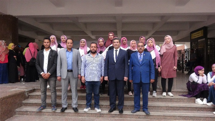 12 ألف قطعة ملابس بالمجان بمعرض الملابس السنوي لجامعة المنيا