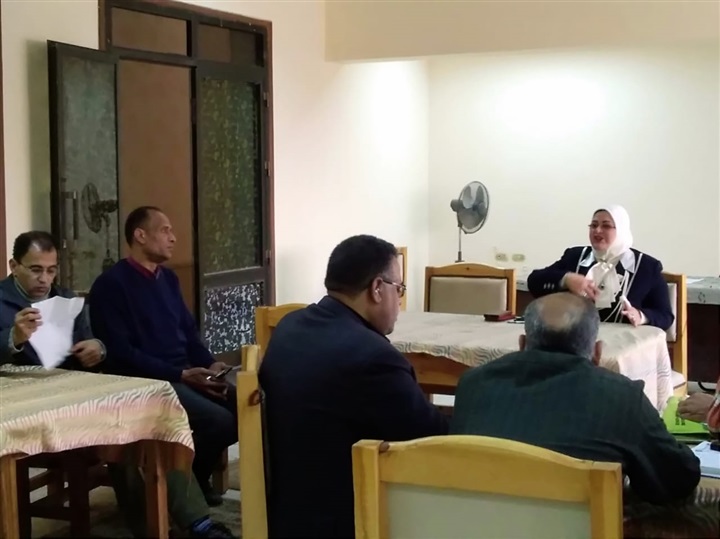 بالصور.. وكيل تعليم كفر الشيخ تلقي محاضرة عن كيفية إعداد المراسلات 