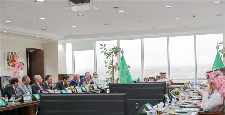 وفد من رجال الأعمال المصريين يلتقى وزير الإسكان السعودى لبحث الفرص الاستثمارية وفد من رجال الأعمال المصريين يلتقى وزير الإسكان السعودى لبحث الفرص الاستثمارية