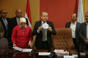 شاهد.. محافظ كفر الشيخ يعلن أسماء الفائزين بقرعة الحج للعاملين بالديوان العام والوحدات المحلية