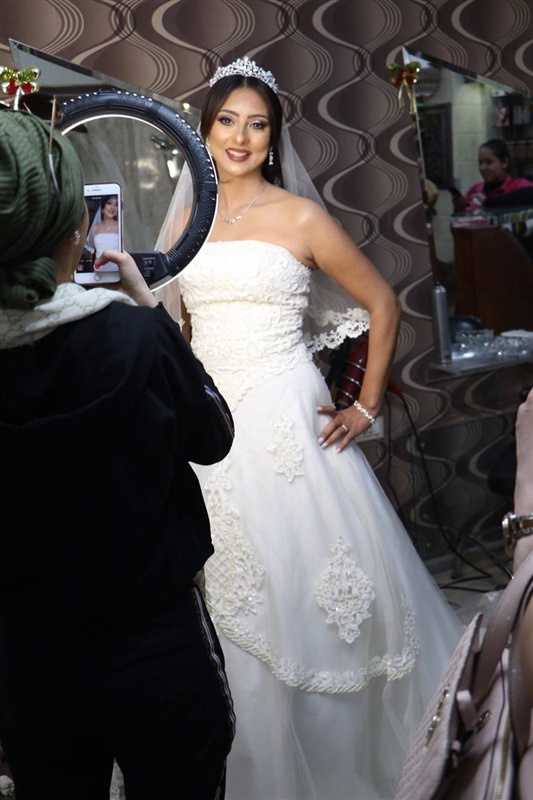 بالصور.. شاهد حفل زفاف المخرجة كروان يونس 