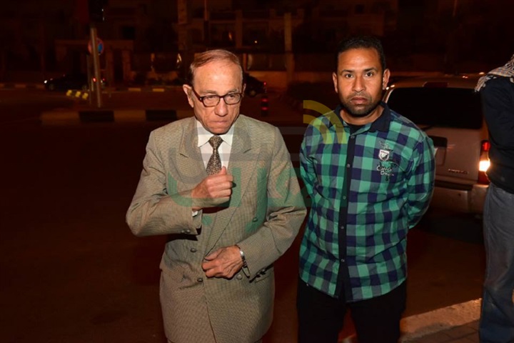 بالصور.. نجوم الفن يقدمون واجب العزاء في محمود الجندي بالصور.. نجوم الفن يقدمون واجب العزاء في محمود الجندي