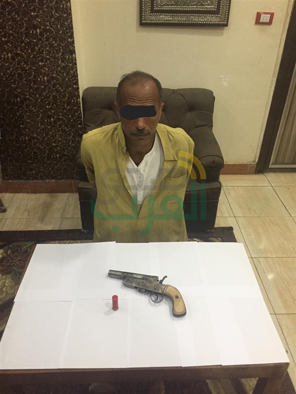 بالصور..القبض علي مسجلين خطر وبحوزتهم 5 فرد خرطوش ورصاص ومخدرات بكفر الشيخ
