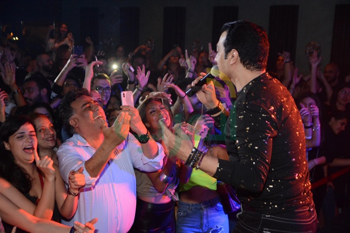 بالصور.. إيهاب توفيق يشعل حفل "cairo Jazz Club" بحضور نجوم الفن والمشاهير بالصور.. إيهاب توفيق يشعل حفل "cairo Jazz Club" بحضور نجوم الفن والمشاهير