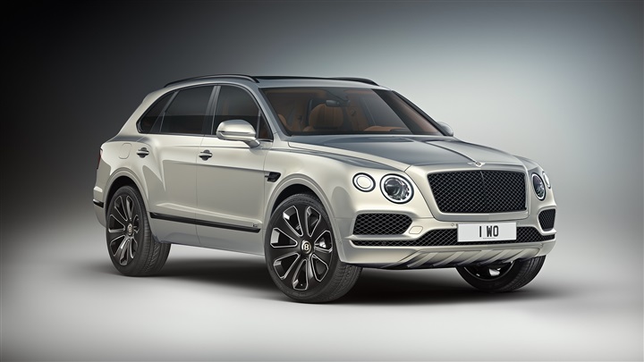 مركبة Bentayga V8 Design Series تحظى بتصميم عصري يناسب شخصيتها الديناميكية مركبة Bentayga V8 Design Series تحظى بتصميم عصري يناسب شخصيتها الديناميكية