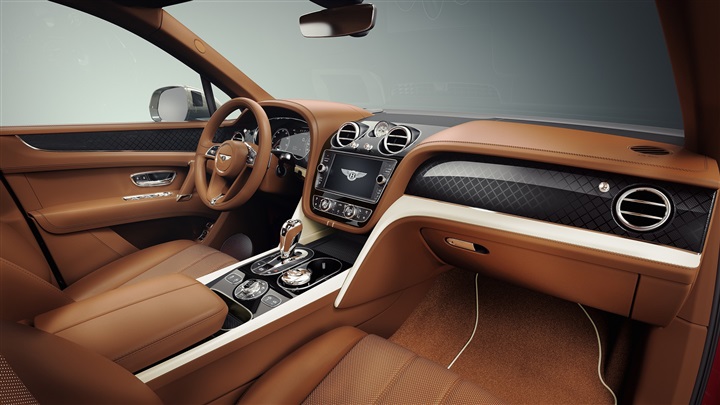 مركبة Bentayga V8 Design Series تحظى بتصميم عصري يناسب شخصيتها الديناميكية مركبة Bentayga V8 Design Series تحظى بتصميم عصري يناسب شخصيتها الديناميكية