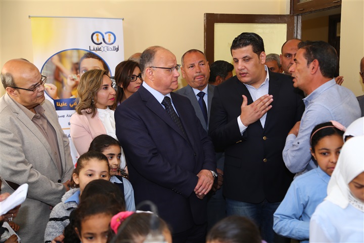 بحضور محافظ القاهرة صناع الخير والمصرية للغات يوقعان الكشف على 920 تلميذ