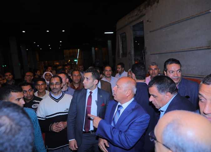 بالصور.. "الأحد" يوم دسم لوزير النقل.. "بدأ بمجلس النواب.. وأختتم بجوله مفاجئة لمحطة مصر ليلًا" بالصور.. "الأحد" يوم دسم لوزير النقل.. "بدأ بمجلس النواب.. وأختتم بجوله مفاجئة لمحطة مصر ليلًا"