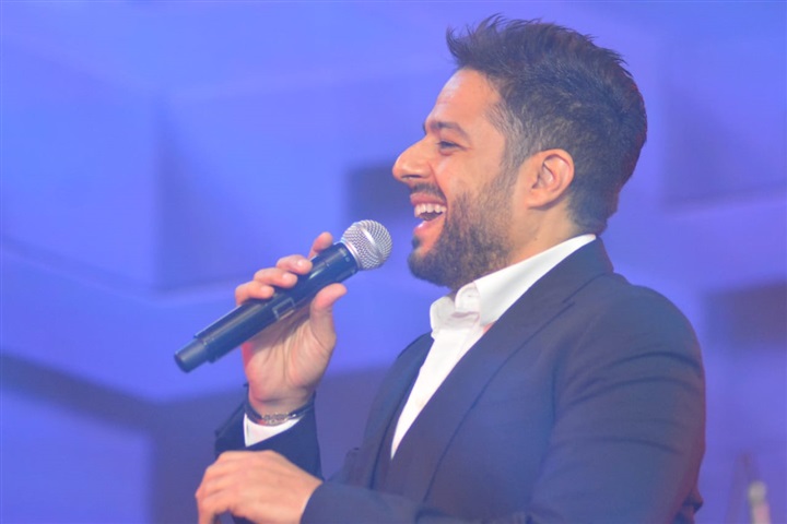 بالصور.. حماقي يتألق في حفل إطلاق هاتف جديد لإحدي الشركات العالمية بالصور.. حماقي يتألق في حفل إطلاق هاتف جديد لإحدي الشركات العالمية