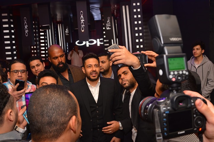 بالصور.. حماقي يتألق في حفل إطلاق هاتف جديد لإحدي الشركات العالمية بالصور.. حماقي يتألق في حفل إطلاق هاتف جديد لإحدي الشركات العالمية