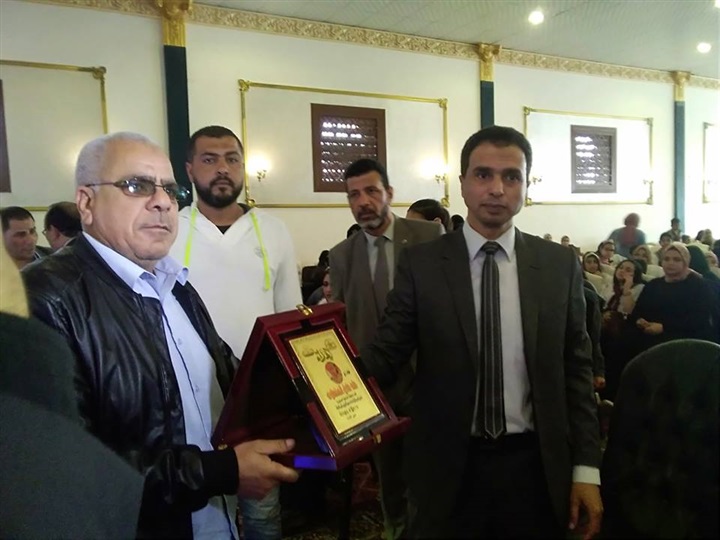 بالصور..وكيل تعليم كفر الشيخ تكرم 250 طالبًا في احتفالية يوم اليتيم