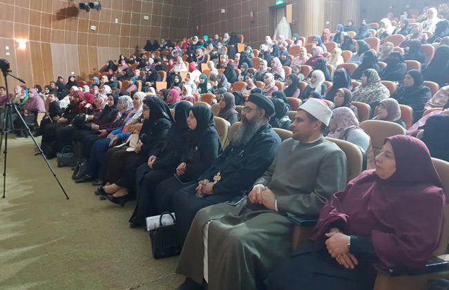 بالصور.."قومي المرأة" بكفر الشيخ يختتم فعاليات حملة "صوتك لمصر بكرة"