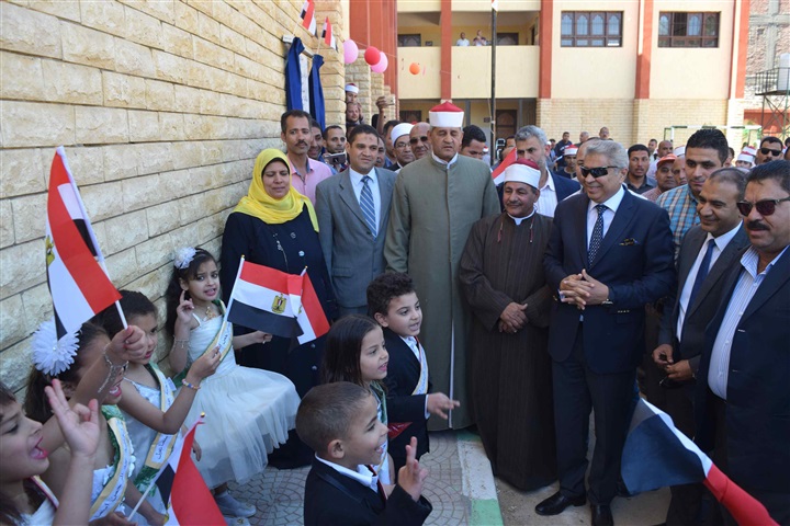 محافظ المنيا يفتتح 4 مشروعات خدمية بـ3 مراكز منها إحلال وتجديد كوبري دير مواس