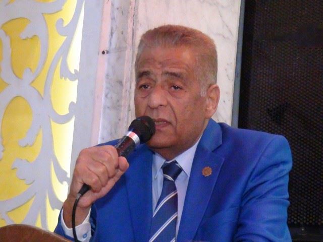 "شاهين" يكرم رواد التعليم وحملة الدكتوراه والمثاليين من المعلمين