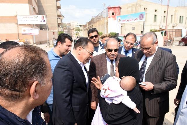 محافظ الشرقية يتفقد أعمال تطوير وتجميل مناطق ترعة المسلمية والقناطر التسعة بالزقازيق