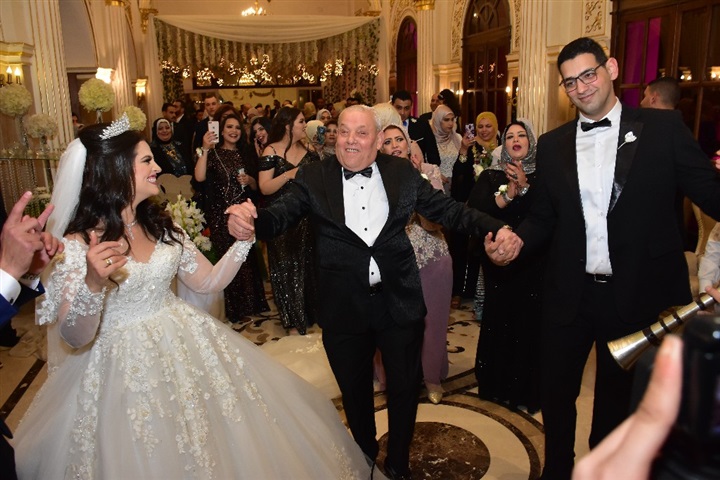 الليثي ومتقال وصافينار في زفاف نجلة اللواء محمد وهبه مساعد وزير الدخلية الأسبق الليثي ومتقال وصافينار في زفاف نجلة اللواء محمد وهبه مساعد وزير الدخلية الأسبق