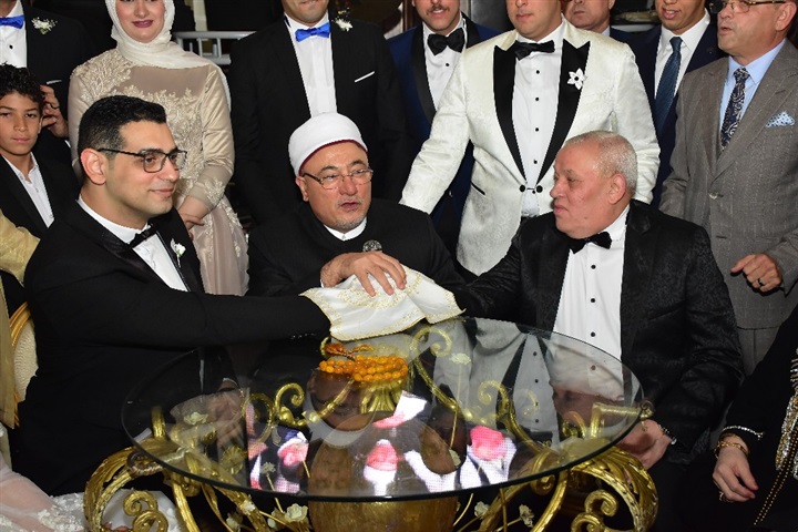 الليثي ومتقال وصافينار في زفاف نجلة اللواء محمد وهبه مساعد وزير الدخلية الأسبق الليثي ومتقال وصافينار في زفاف نجلة اللواء محمد وهبه مساعد وزير الدخلية الأسبق