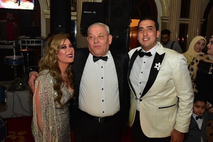 الليثي ومتقال وصافينار في زفاف نجلة اللواء محمد وهبه مساعد وزير الدخلية الأسبق الليثي ومتقال وصافينار في زفاف نجلة اللواء محمد وهبه مساعد وزير الدخلية الأسبق