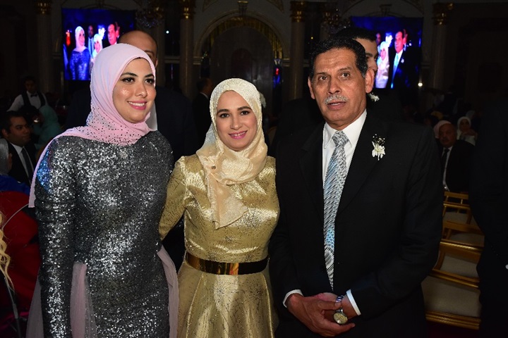 الليثي ومتقال وصافينار في زفاف نجلة اللواء محمد وهبه مساعد وزير الدخلية الأسبق الليثي ومتقال وصافينار في زفاف نجلة اللواء محمد وهبه مساعد وزير الدخلية الأسبق