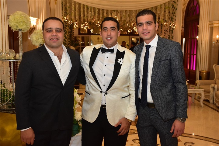 الليثي ومتقال وصافينار في زفاف نجلة اللواء محمد وهبه مساعد وزير الدخلية الأسبق الليثي ومتقال وصافينار في زفاف نجلة اللواء محمد وهبه مساعد وزير الدخلية الأسبق