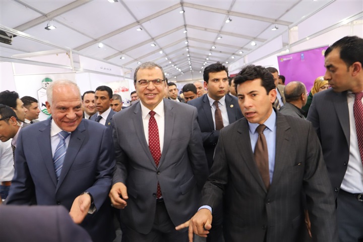 بدعم الغرفة التجارية افتتاح ملتقى التوظيف بمحافظة الجيزة
