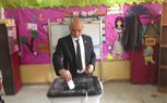   رئيس حى شرق شبرا الخيمه يدلى بصوته في الإستفتاء على الدستور 