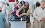  منظومة الشكاوى الحكومية تلبى رغبة مسن كفيف فى التصويت بالاستفتاء..صور
