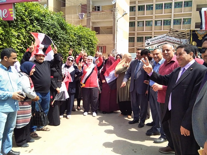 بالصور.. وكيل تعليم كفر الشيخ تقود ملحمة وطنية لدعوة المواطنين للمشاركة في الاستفتاء
