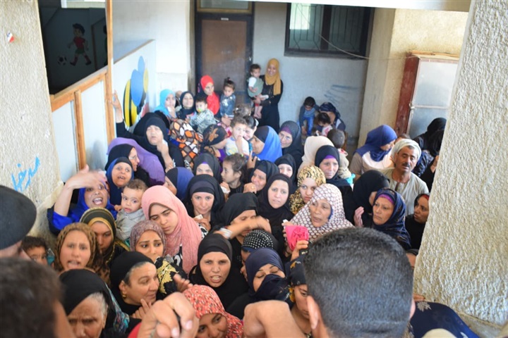 بالصور: إقبال كبير على التصويت بلجان مركز أبوقرقاص بالمنيا