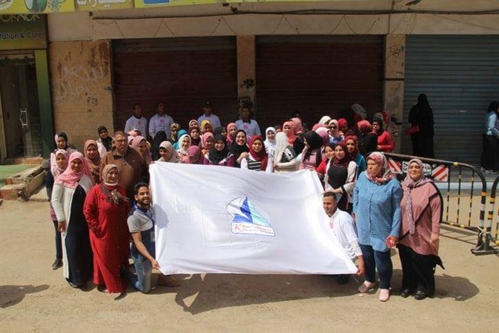 بالصور.. رئيس جامعة كفر الشيخ يطمئن على الطالبات المغتربات للإدلاء بأصواتهن في اللجان الانتخابية