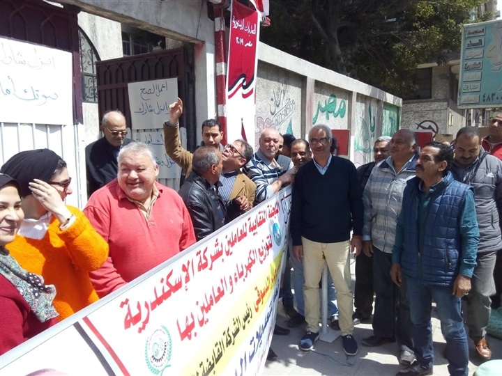 بالصور.. "كهرباء الإسكندرية" تخصص أتوبيسات لنقل العاملين بجميع فروعها لمقار اللجان