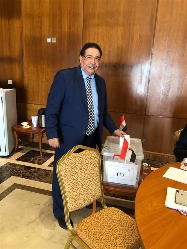 صور.. علماء "مصر تستطيع" يدلون بأصواتهم فى الاستفتاء على تعديل الدستور صور.. علماء "مصر تستطيع" يدلون بأصواتهم فى الاستفتاء على تعديل الدستور