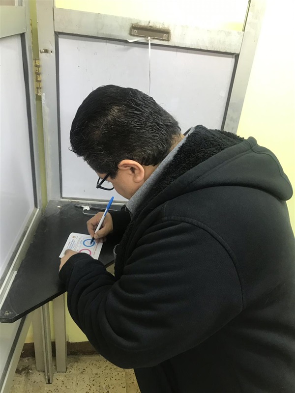 بالصور.. خالد جلال يدلى بصوته فى الاستفتاء على التعديلات الدستورية