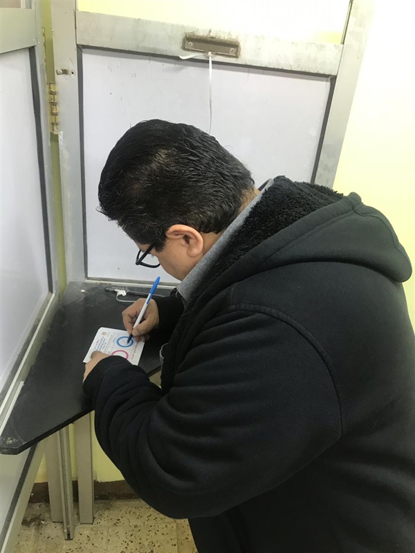 بالصور.. خالد جلال يدلى بصوته فى الاستفتاء على التعديلات الدستورية بالصور.. خالد جلال يدلى بصوته فى الاستفتاء على التعديلات الدستورية