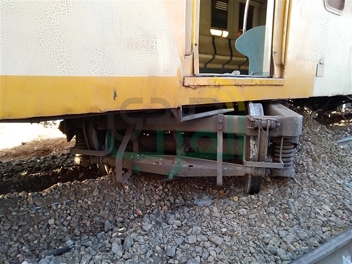 بالصور.. تفاصيل إصابة 20 شخصًا في حادث انحراف قطار بكفر الشيخ