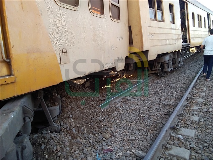 بالصور.. تفاصيل إصابة 20 شخصًا في حادث انحراف قطار بكفر الشيخ