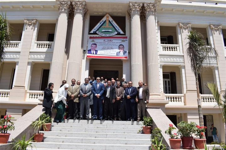 السعيد ومجلس جامعة بنها يدلون بأصواتهم فى الإستفتاء على التعديلات الدستورية