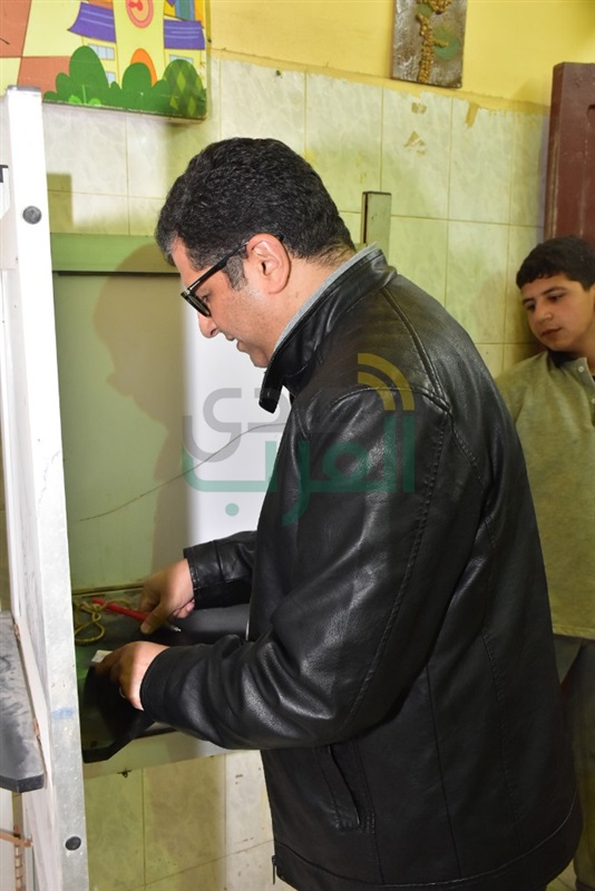المؤلف أيمن سلامة يدلى بصوته في التعديلات الدستورية بالهرم 