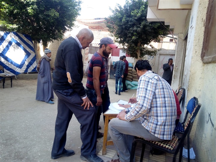 إقبال الناخبين في اليوم الثالث من الاستفتاء على الدستور بشبين القناطر