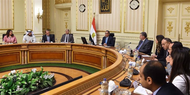رئيس الوزراء يلتقى رئيس وأعضاء اتحاد البورصات العربية رئيس الوزراء يلتقى رئيس وأعضاء اتحاد البورصات العربية