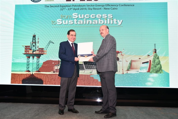بالصور.. الملا يفتتح مؤتمر ومعرض "EPEEC 2019" بالصور.. الملا يفتتح مؤتمر ومعرض "EPEEC 2019"