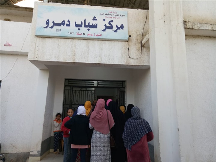 بالصور.. رياضة كفر الشيخ: شباب لمساعدة كبار السن وسيارات مجانية لنقل المواطنين للجان الاستفتاء