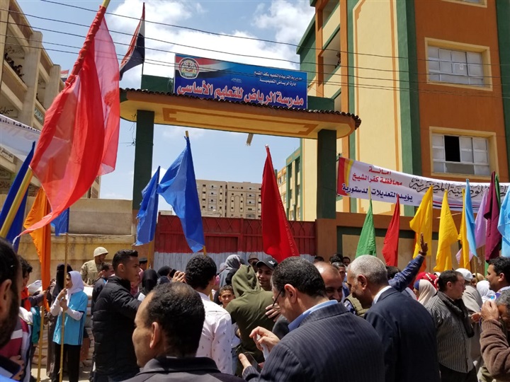 بالصور.. عمليات مستقبل وطن بكفرالشيخ: إقبال كثيف من المواطنين على لجان الاستفتاء فى اليوم الثالث للاستفتاء