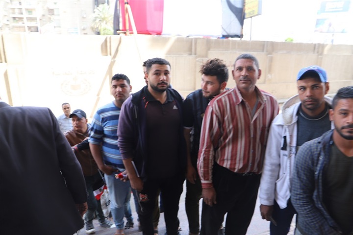 "سعفان" يتفقد لجان الاستفتاء علي الدستور بالجامعة العمالية لإزالة أي مشكلات قد تعترض المواطنين "سعفان" يتفقد لجان الاستفتاء علي الدستور بالجامعة العمالية لإزالة أي مشكلات قد تعترض المواطنين