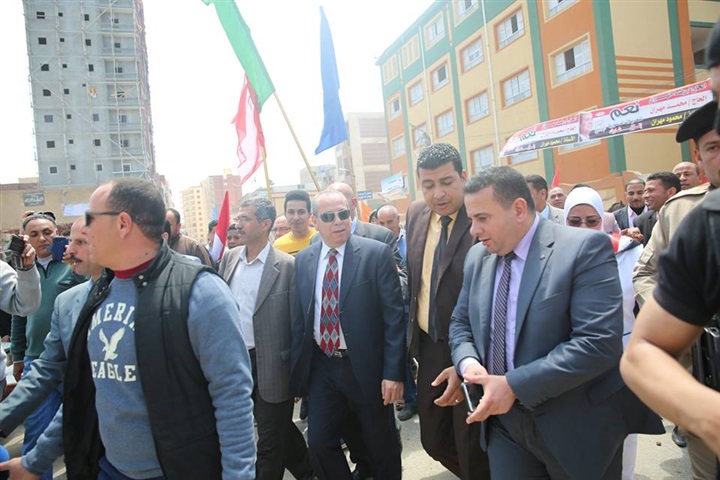 بالصور.. المزارعون وكبار السن بكفر الشيخ ضربوا المثل في الانتماء للوطن