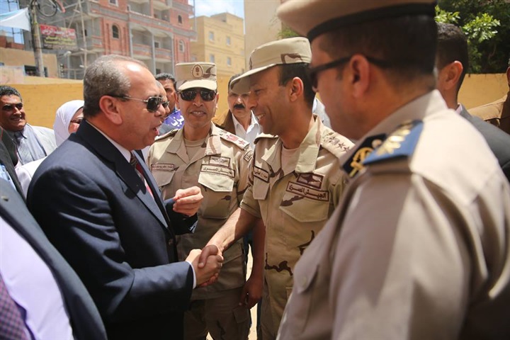 بالصور.. محافظ كفر الشيخ: أنزل شارك دي بلدك