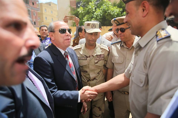 بالصور.. محافظ كفر الشيخ: أنزل شارك دي بلدك